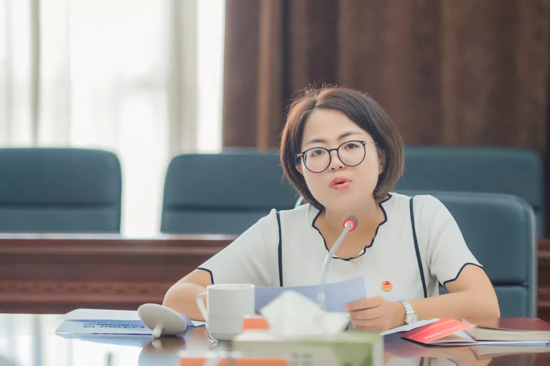 市委组织部副部长,人才办常务副主任贺雪荣作重要讲话并对在外大学生