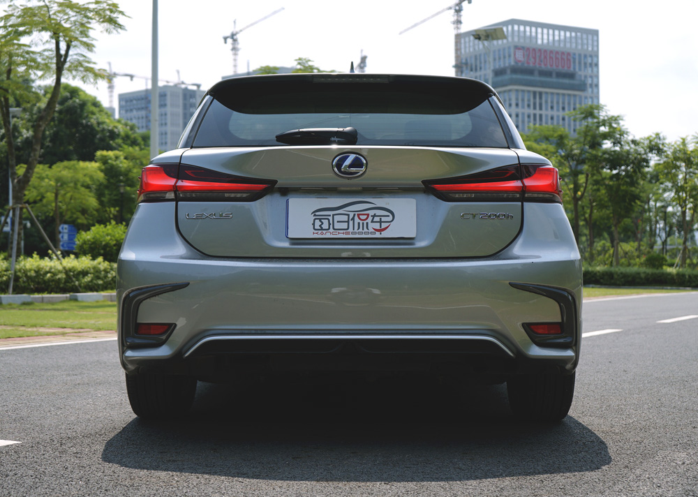 只想做省油安静的小钢炮雷克萨斯ct200h试驾评测