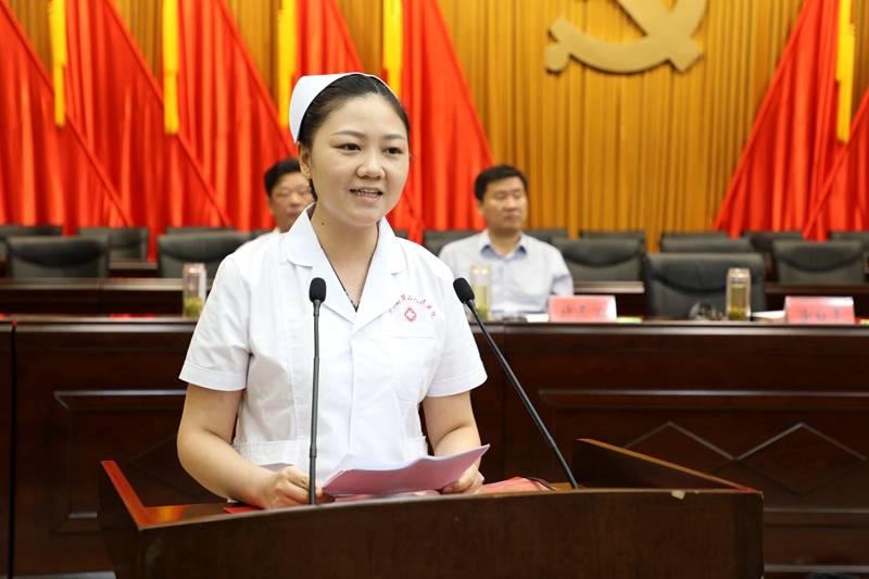 现场表彰现场表彰现场表彰县政府副县长徐晶宣读市表彰名单县委常委