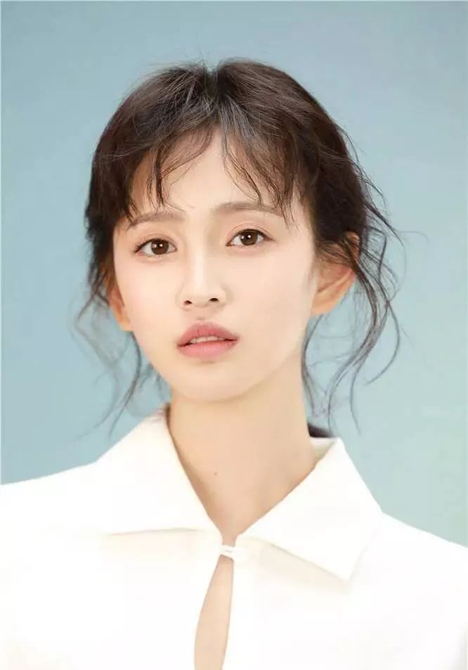 他为什么要在垃圾堆里找女友