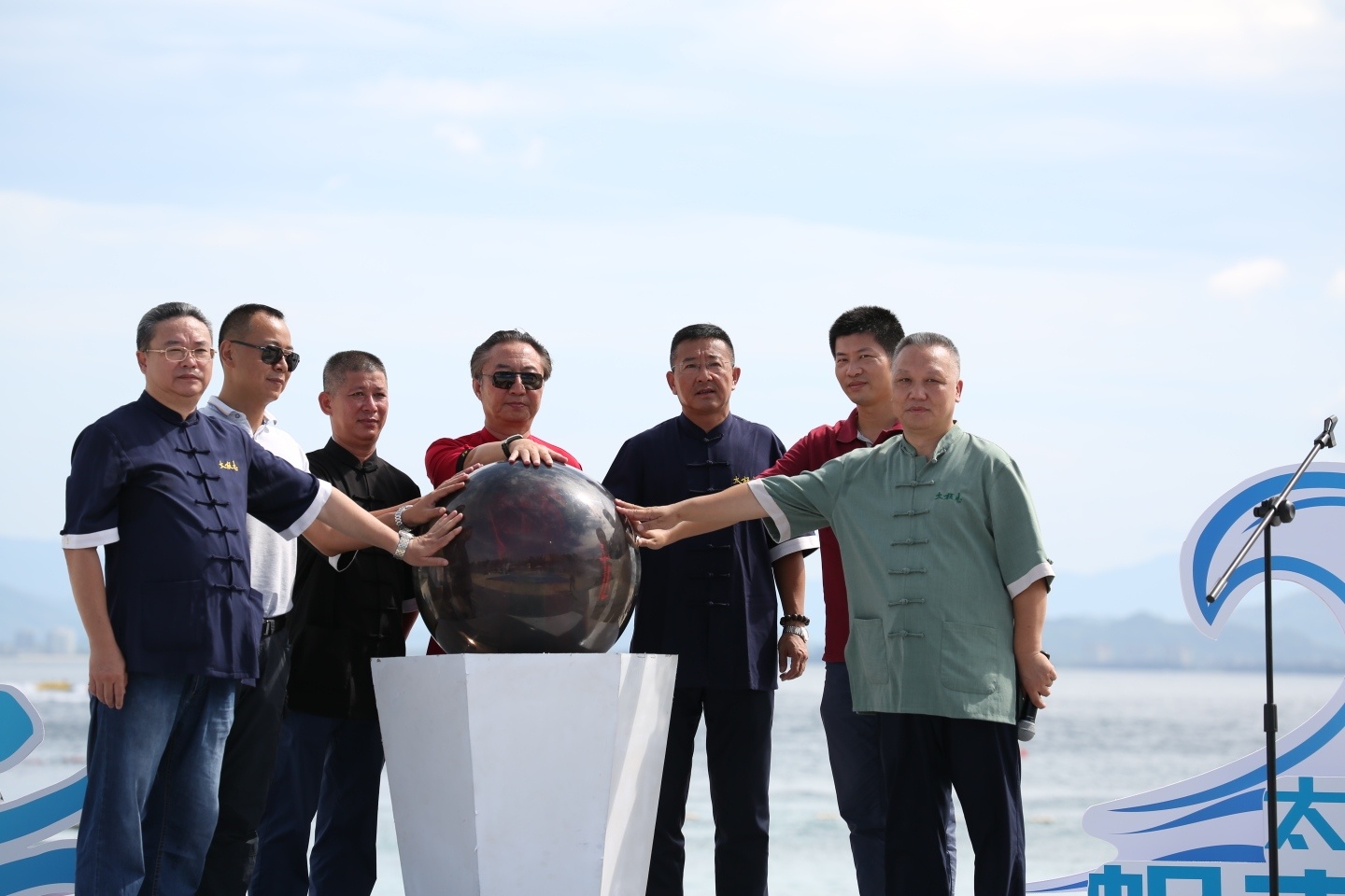 太极志太极英雄擂蜈支洲岛擂主大赛举行