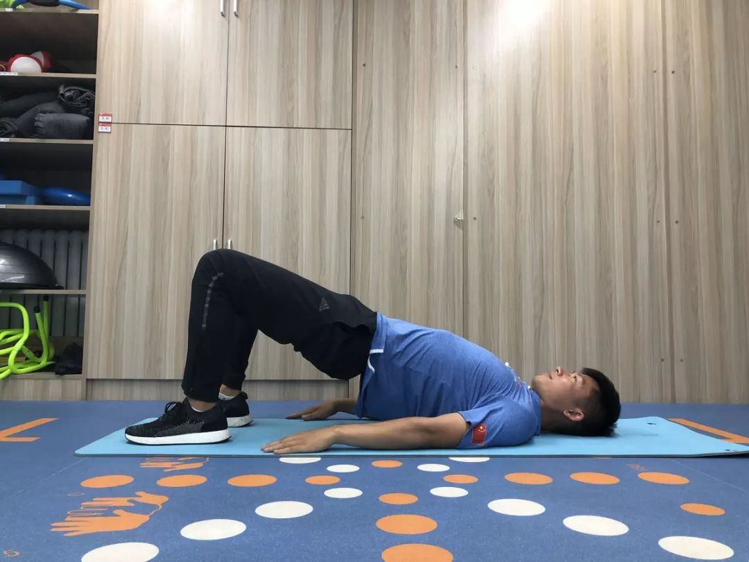 有一种膝关节痛叫髌骨软化这些动作帮你拯救