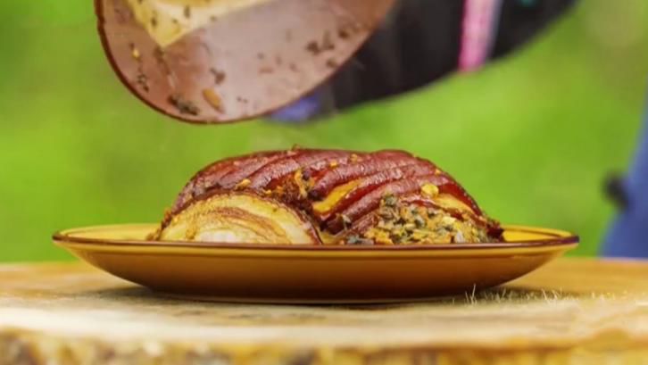 烧白烧白味道独特,历史悠久的一道民间菜肴,咸香甜糯,肥而不腻.