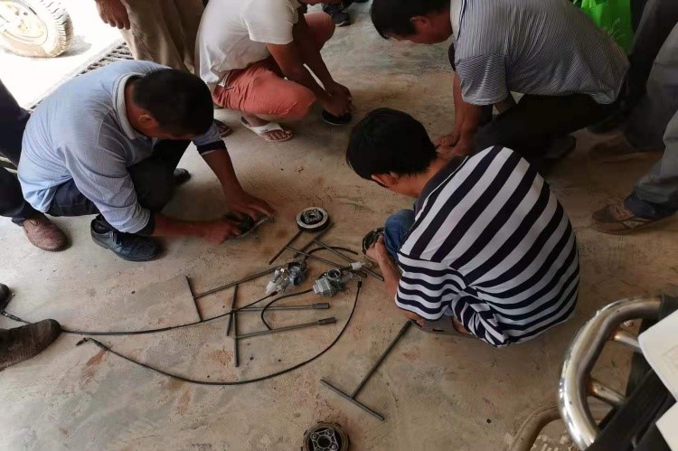 和平镇前所村开展乡村摩托车修理技能培训