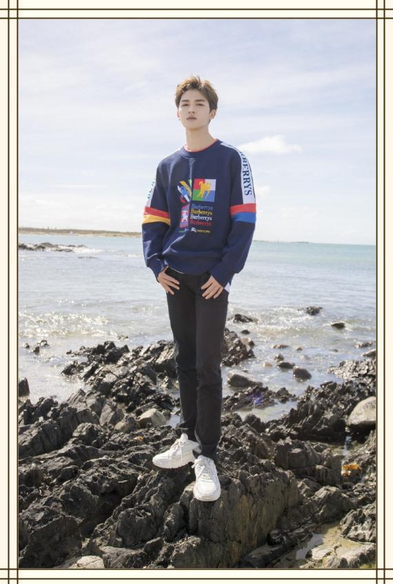 原创朱正廷用生命告诉你不露腰线的萝卜裤真别穿男神也hold不住