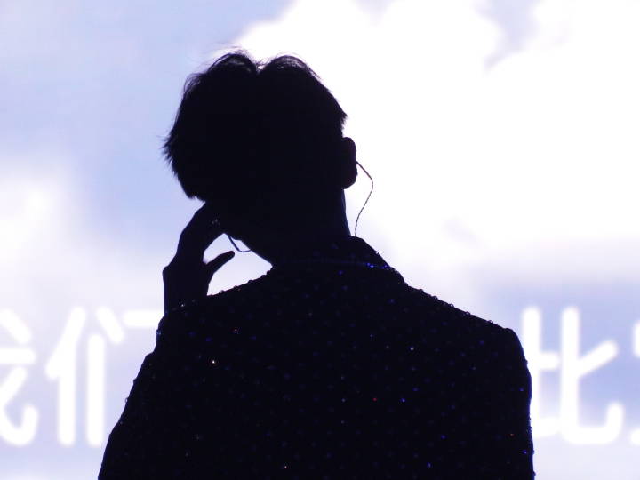 王俊凯逆天剪影照立体五官构成绝世容颜