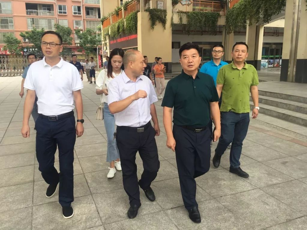 县教育局局务会成员赴泸溪桃源学习