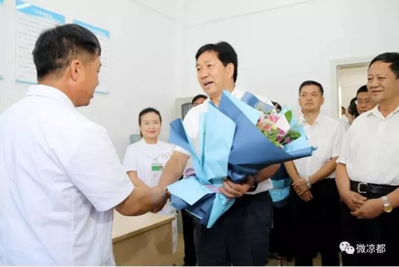 市领导张志祥,张谦,何枢参加慰问或会见.