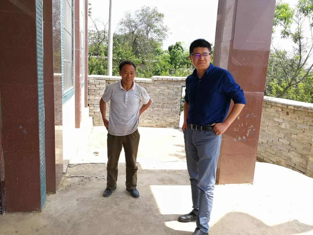 毕节市委统战部副部长,市民宗局局长朱宇翔到威宁自治县龙街镇,板底乡