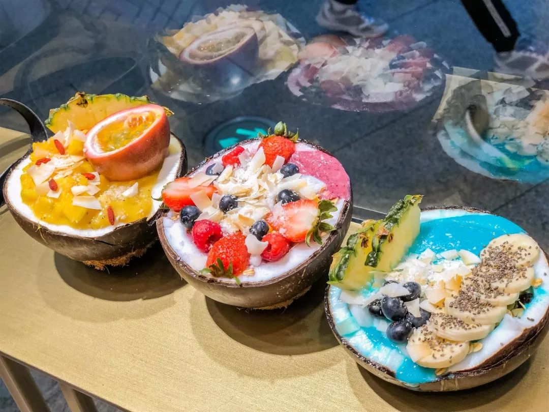 火爆全球的椰子碗,美到不用开滤镜!为了变瘦,我跟你拼了!