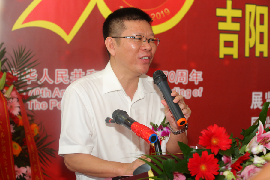 周年"五老"书画作品展开幕吉阳区委常委,宣传部部长孙令辉在致辞中说