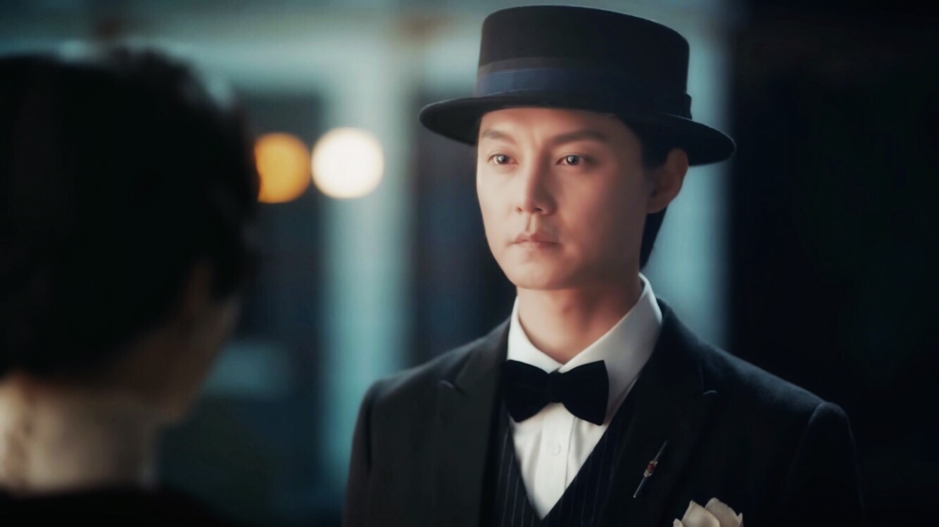 尹正烈火军校集霸气温柔于一身长衫礼帽气质温润