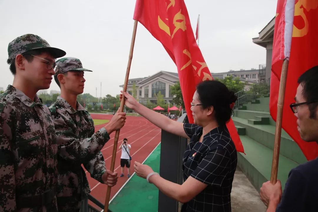 昨日今日大不同军训场上见英雄