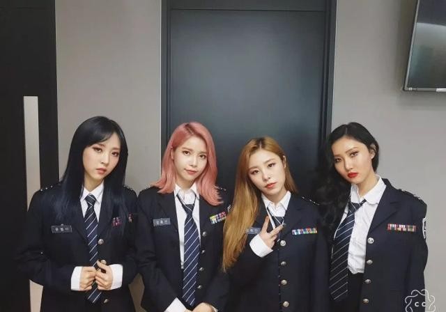 她们被称欧美漫和日漫的真人版后者为出道狂瘦28斤超swag