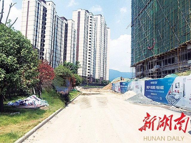 離小區忒近無手續先建家門口的垃圾中轉站讓老百姓太不安