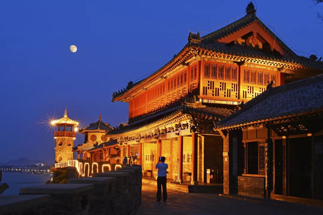 蓬莱仙城声名远播八仙过海的故事耳熟能详海市蜃楼的仙踪飘渺神秘无数