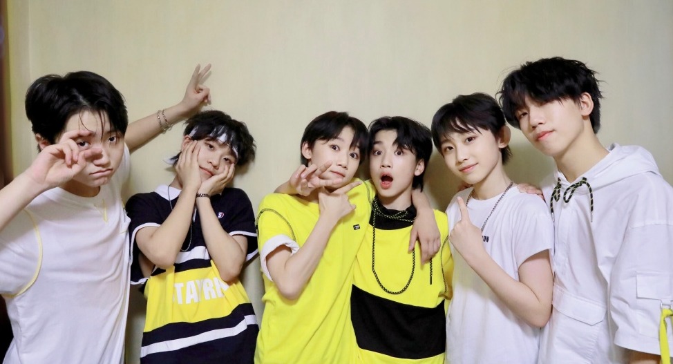 17年出道,是由腾讯音娱与韩国"黄埔军校"jyp合资成立的少儿男子组合