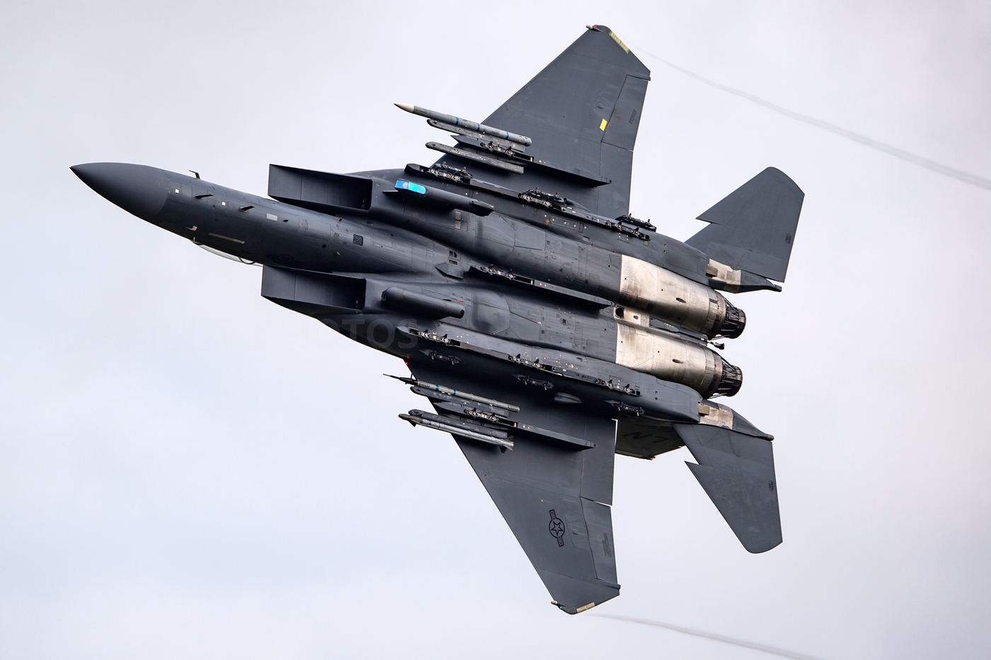 百看不厌的f15e战斗轰炸机音速峡谷高速飞行现代空军必练科目