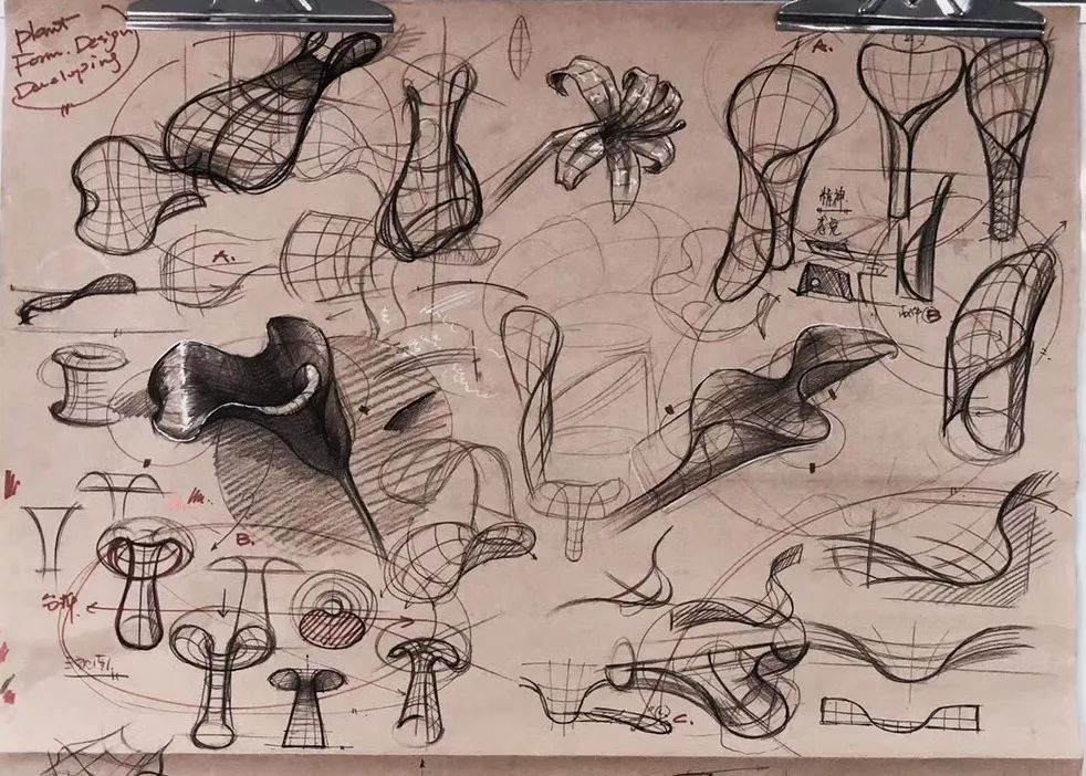 是不是开心地在做设计看ta眼里是否有光