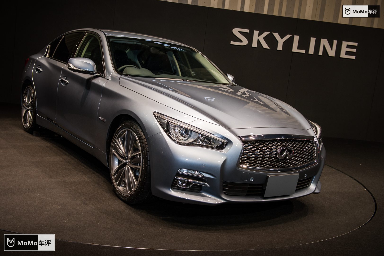 现款gt-r r35从skyline独立出来了,而英菲尼迪q50/q60就是skyline的