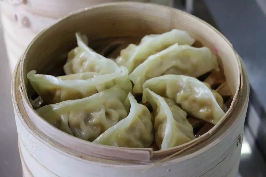 想要吃火锅还要不长胖爱伲牛肉可以哟