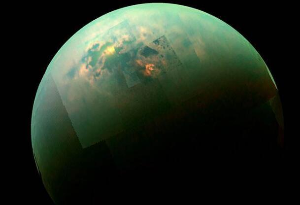 虽然土卫六本身几乎没有磁场,但是它在绝大多数时间内都是处于土星的