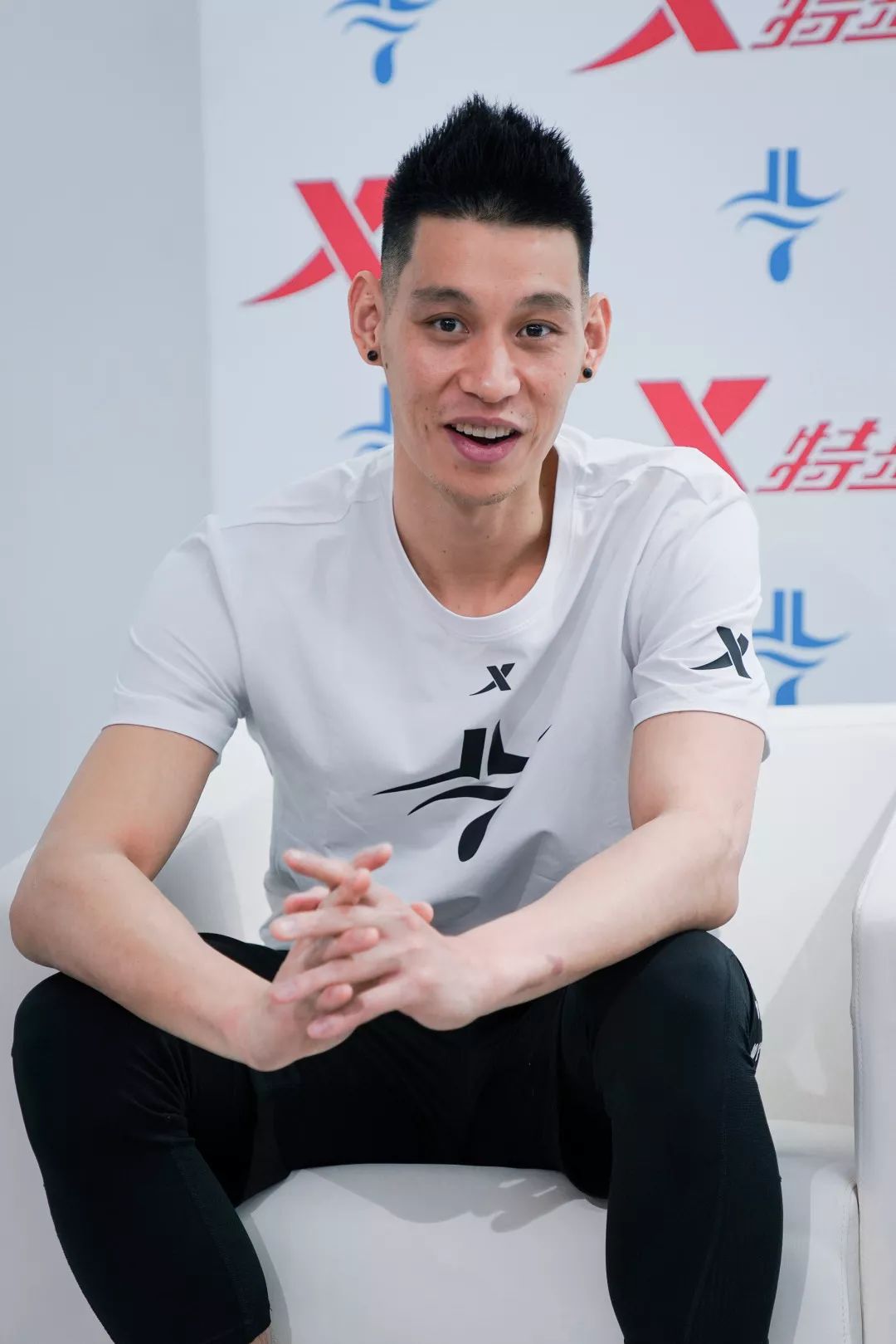 林书豪:确实是有很多品牌找到过我,但特步对于未来的计划很打动我.