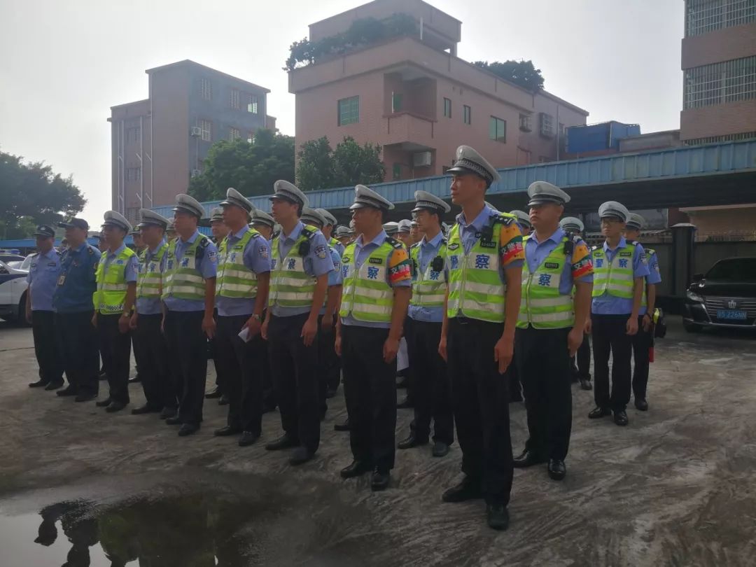 道滘,洪梅,麻涌8月19日,市公安局交警支隊機動巡邏大隊小編從市公安局