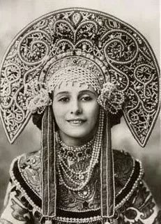 王冠都播到第三季了王冠与冠冕你拎得清吗