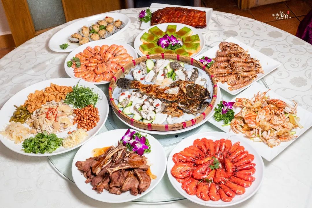 平到笑食到滞石斑29元斤龙虾68元只鲍鱼45元只