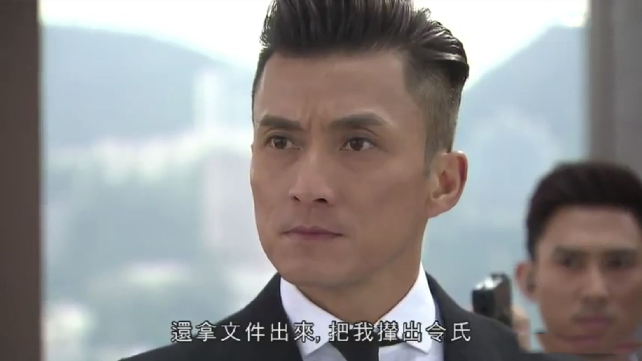 为疯狂追求何超云,不惜与tvb闹掰,如今迎娶从事美容业女友_陈山聪