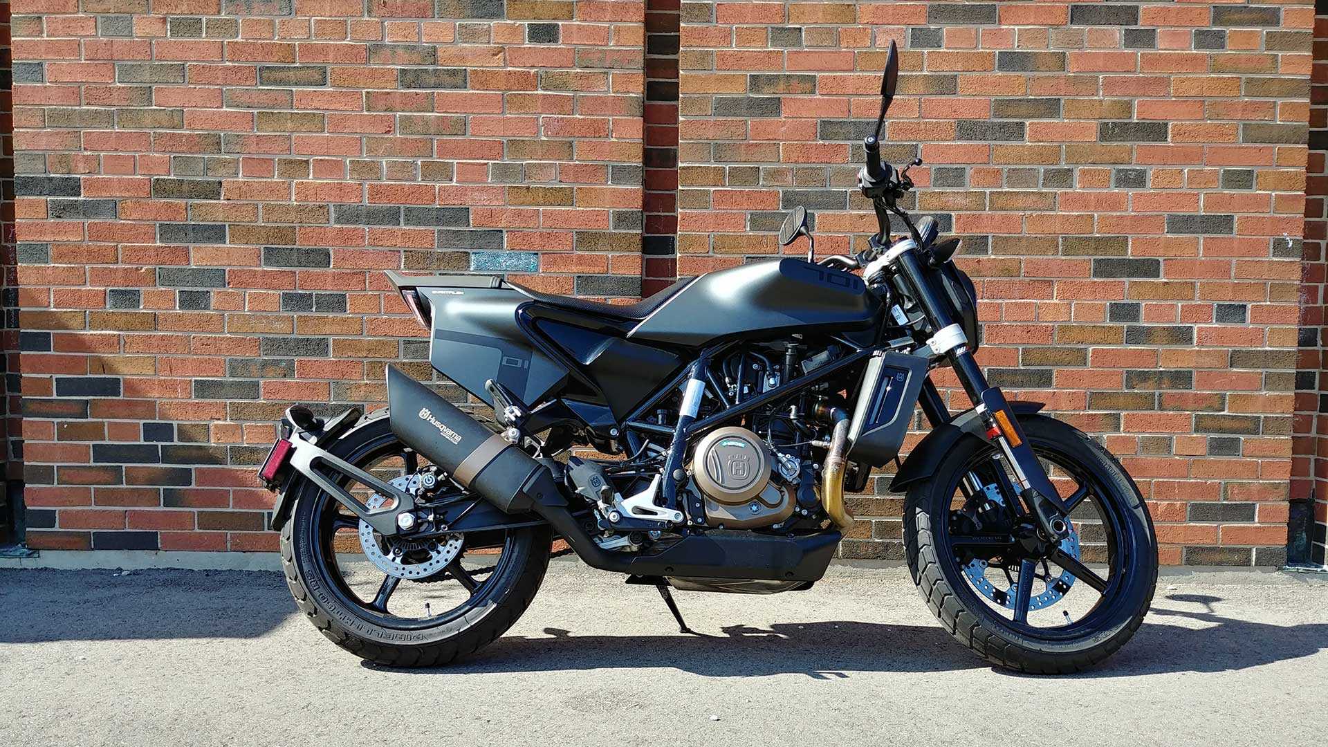 瞄准本田cb650r胡斯瓦纳svartpilen701体验