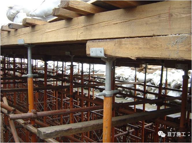 大企业这样做模板工程施工技术交底三维图很赞