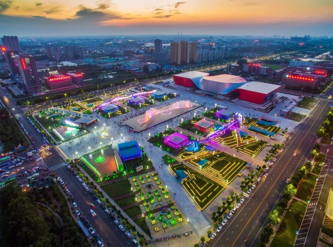 2019年6月19日,位于许昌市科技广场"科技之翼"的许昌市科技馆正式对外