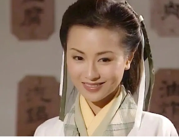 女二号新月公主也不讨人厌,她知道小鱼叶希两情相悦,但她还是选择了对