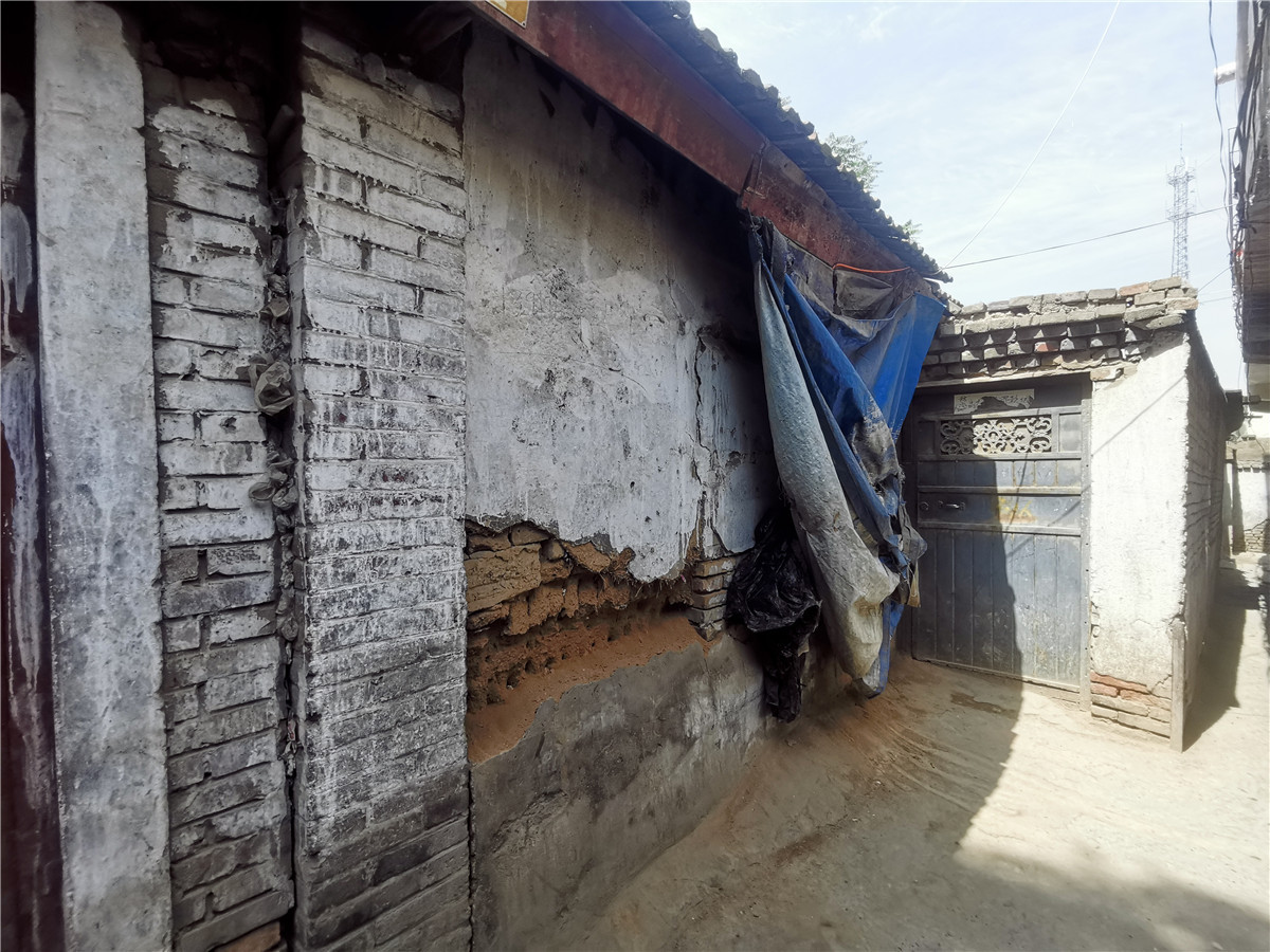 热闹之后演绎苍凉直击兰州红山根老上海式蜗居生活