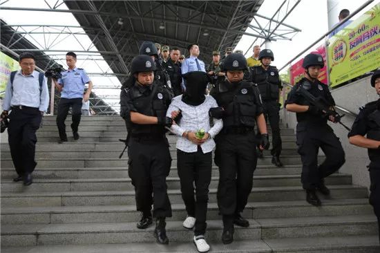 国外监狱遥控指挥涉案金额高达17亿郴州警方捣毁特大传销团伙