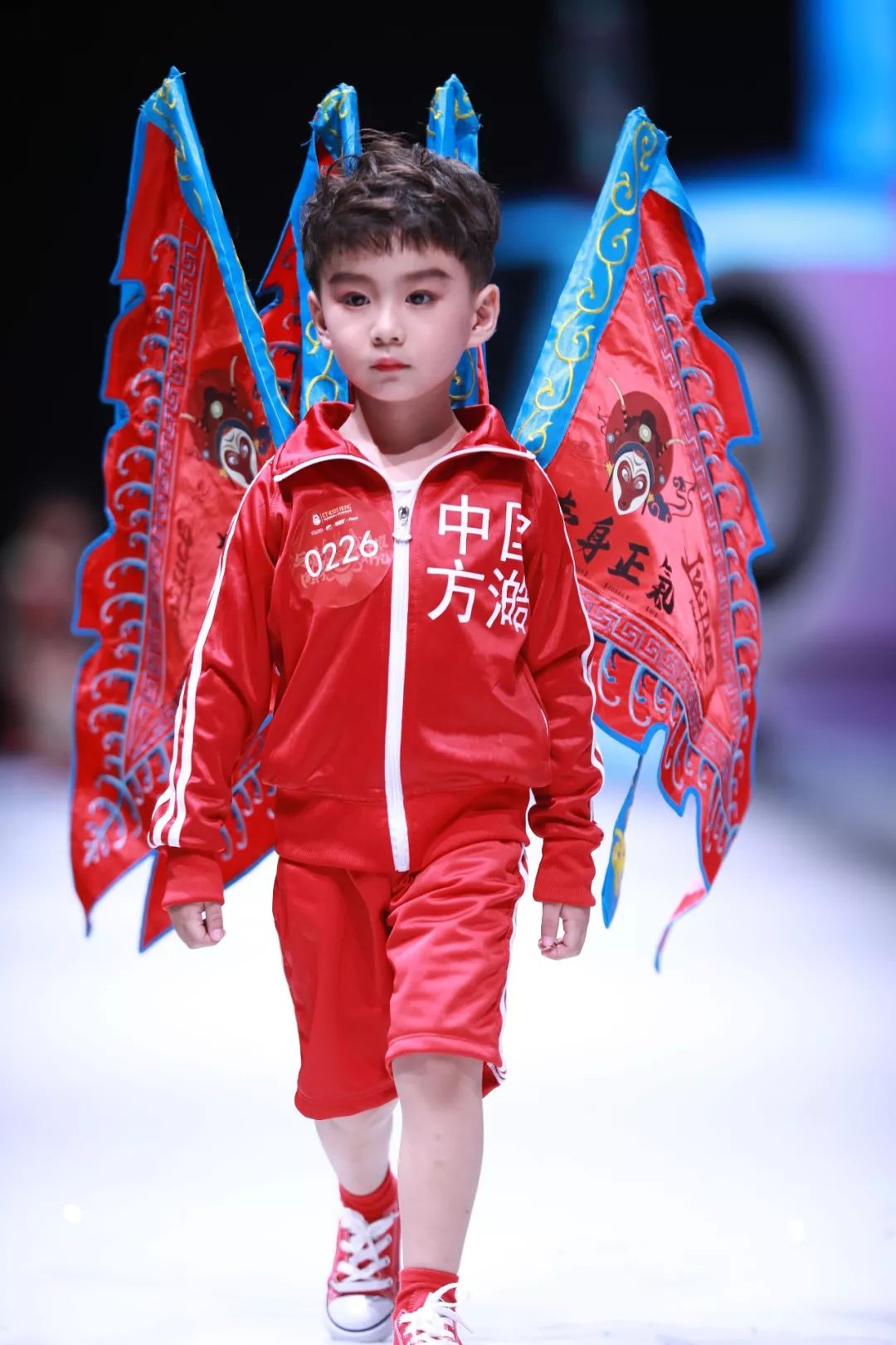 如何玩转新国潮潮童星告诉你