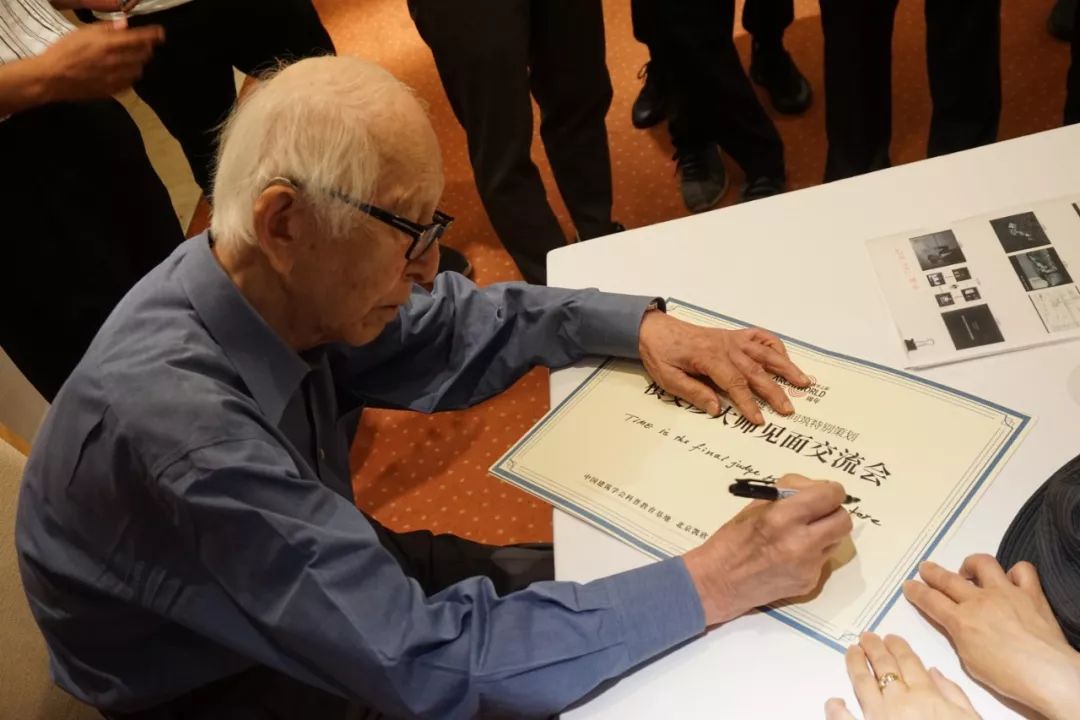 50年之后的今天,代官山街区的建筑仍在同城市,同生活在城市里的人们一