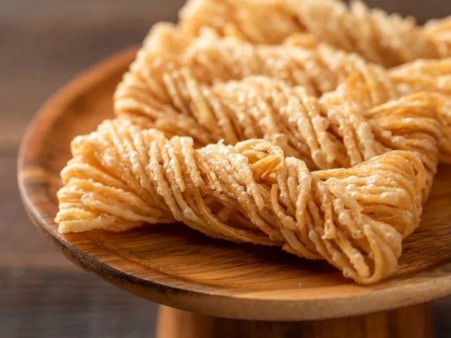 馓子侬还记得吗色如金丝入口即碎越嚼越香