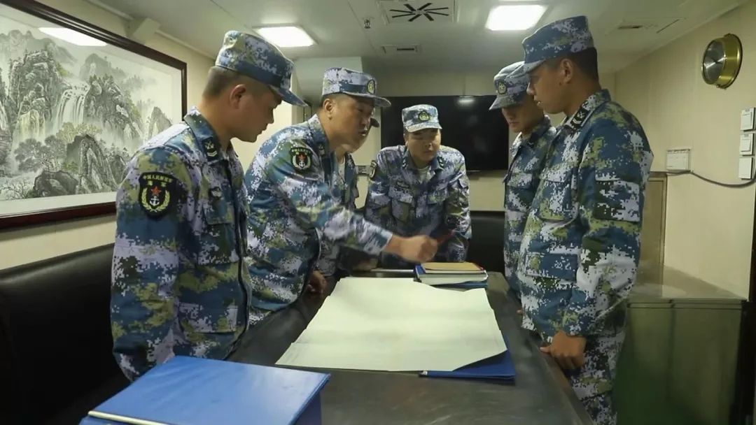 最美新时代革命军人风采声纳兵张磊大洋深处的听风者