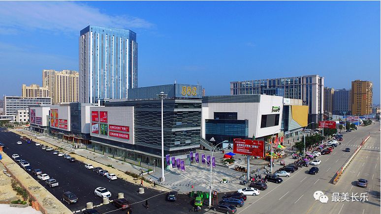 金峰金港城 姜亮/摄金峰的今天跟这里蓬勃发展的民营企业是密不可分的