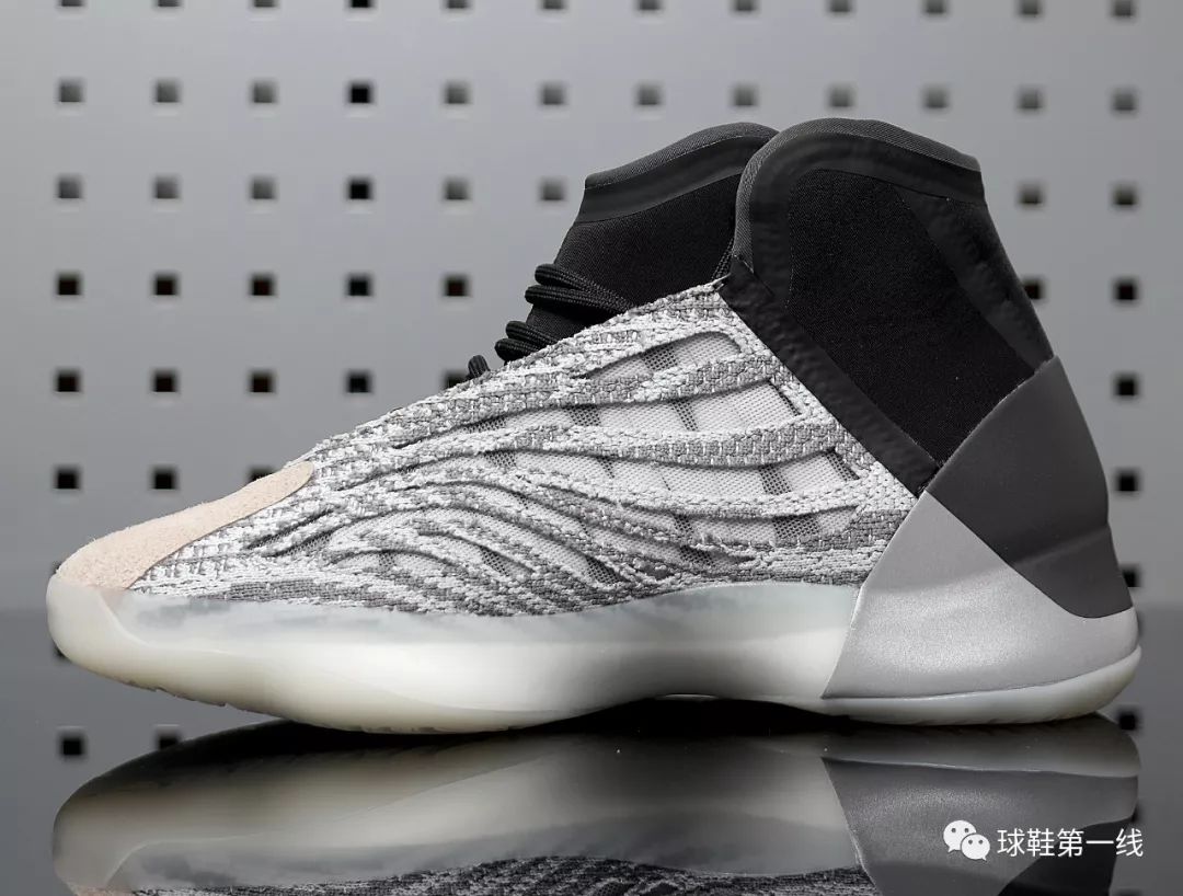 明年春季穿这个adidasyeezyboost篮球鞋eg1535灰斑马3m反光