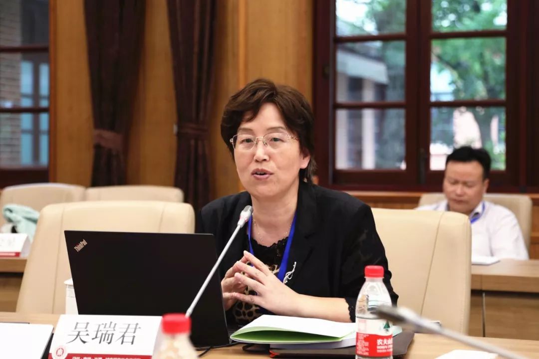 吴瑞君等政府购买社会服务综合绩效评量模型设计与参数估计以上海市