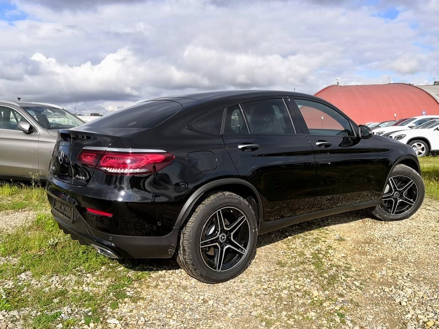 黑色的质感 全新奔驰glc coupe海外实车