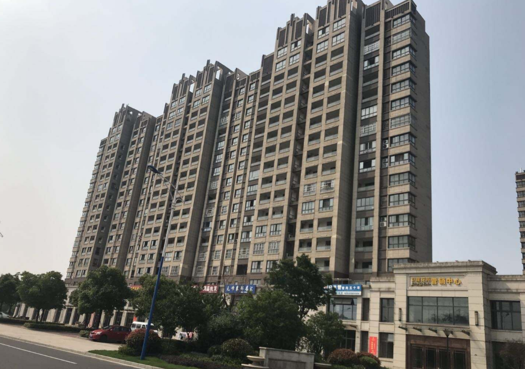 其次就是低收入群体迎来更大的住房保障,我们都知道普通家庭买房不