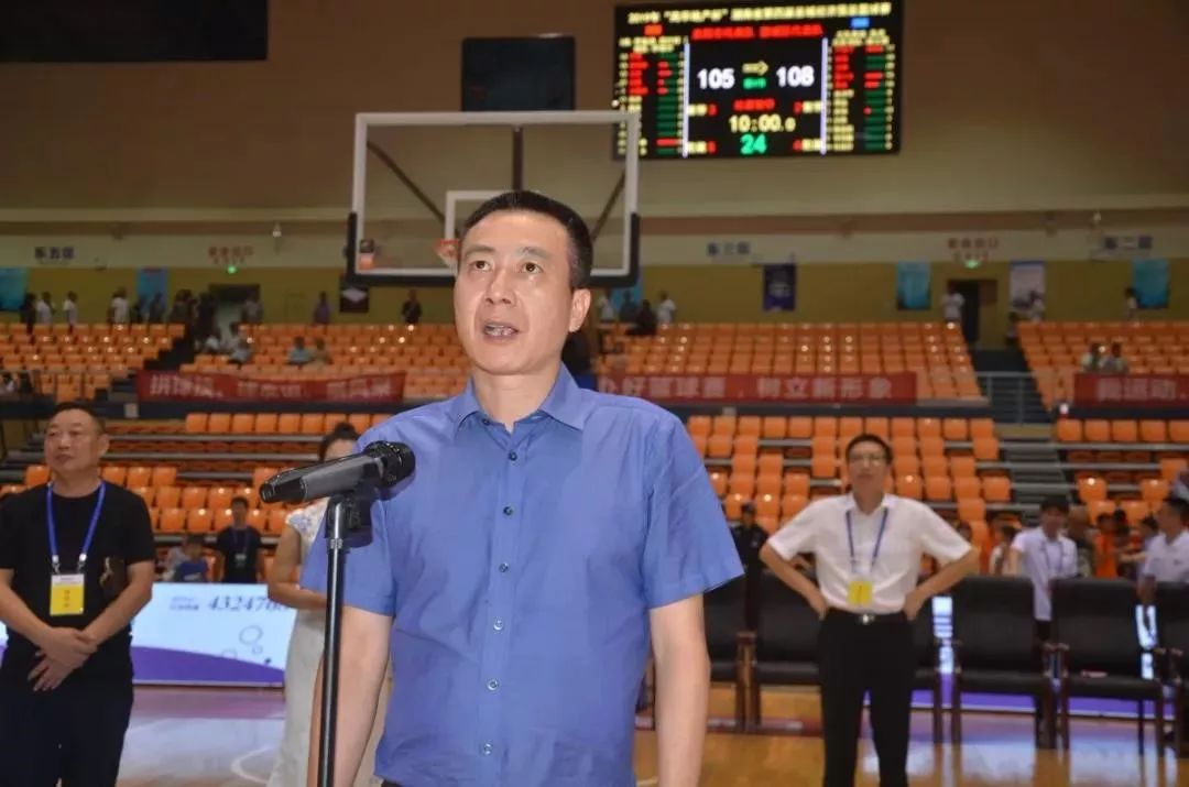 中共耒阳市委副书记,市长吴旭东宣布闭幕此次比赛历时7天共计35场