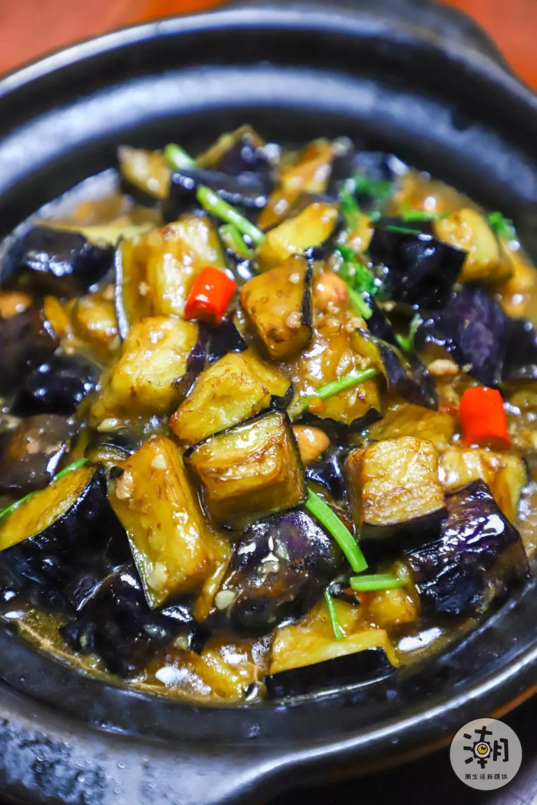 不一会儿,茄子和米饭就被一扫而空!