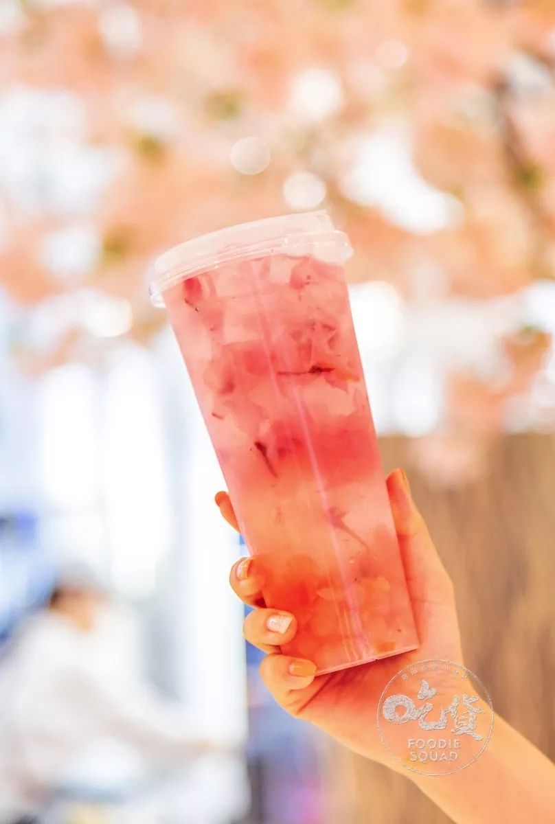 万达金街这家新开的樱花奶茶店美到爆这12款夏日饮品1秒唤醒夏乏の你