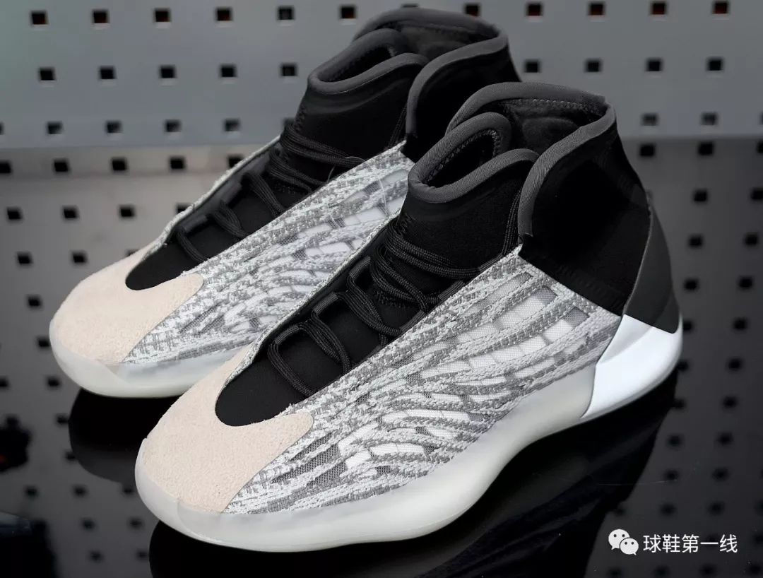 明年春季穿这个adidasyeezyboost篮球鞋eg1535灰斑马3m反光